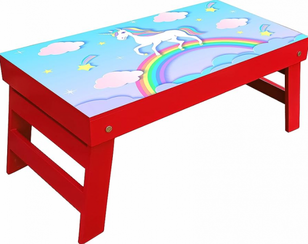 Meja dengan motif unicorn dan warna pelangi